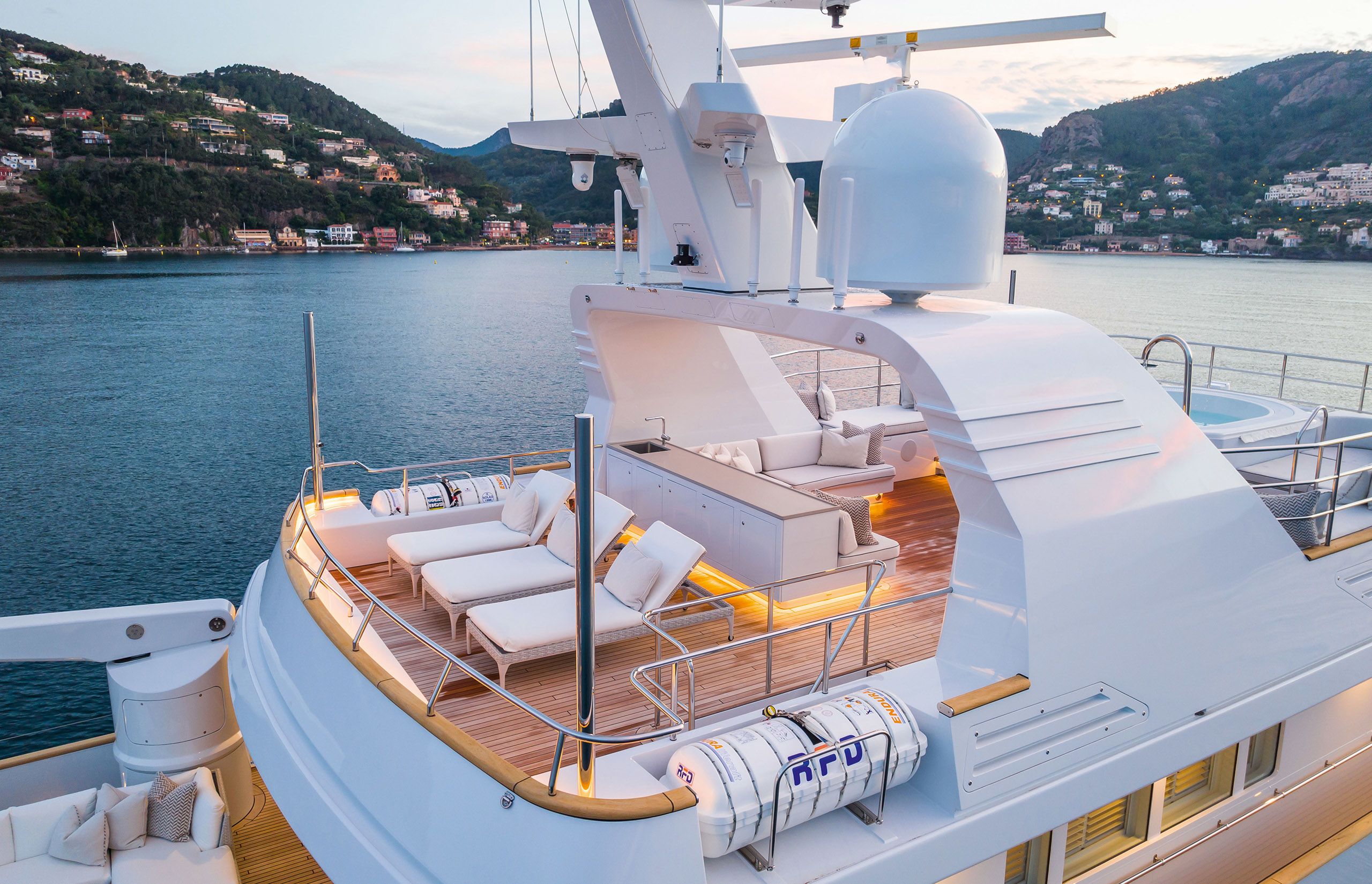 Emerald exterior