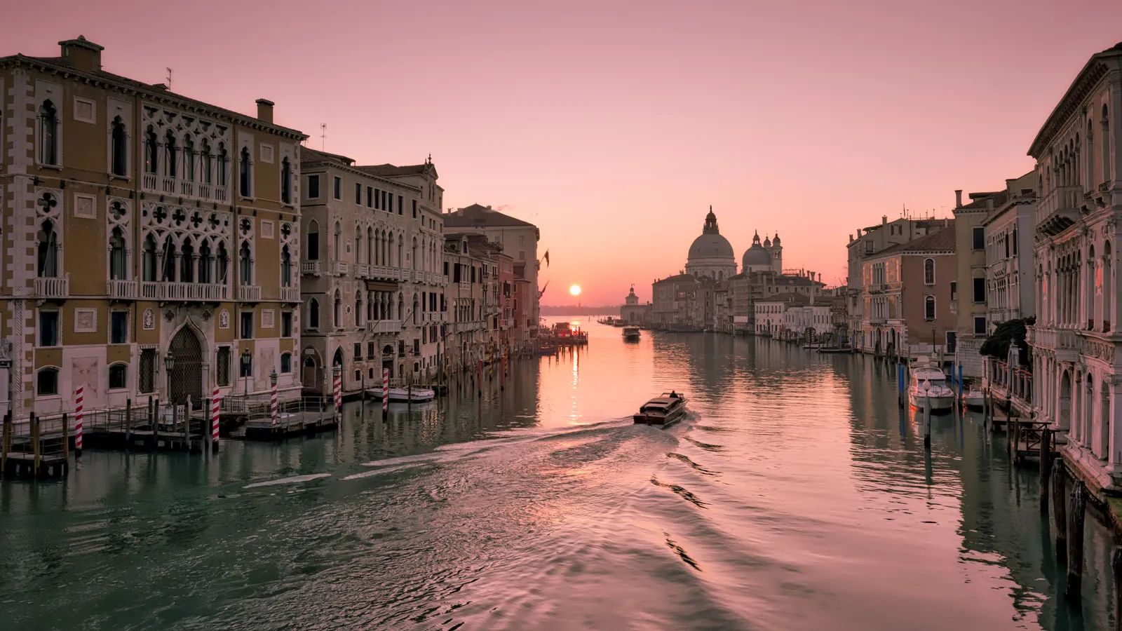 World Superyacht Awards Acquera Club night cruise