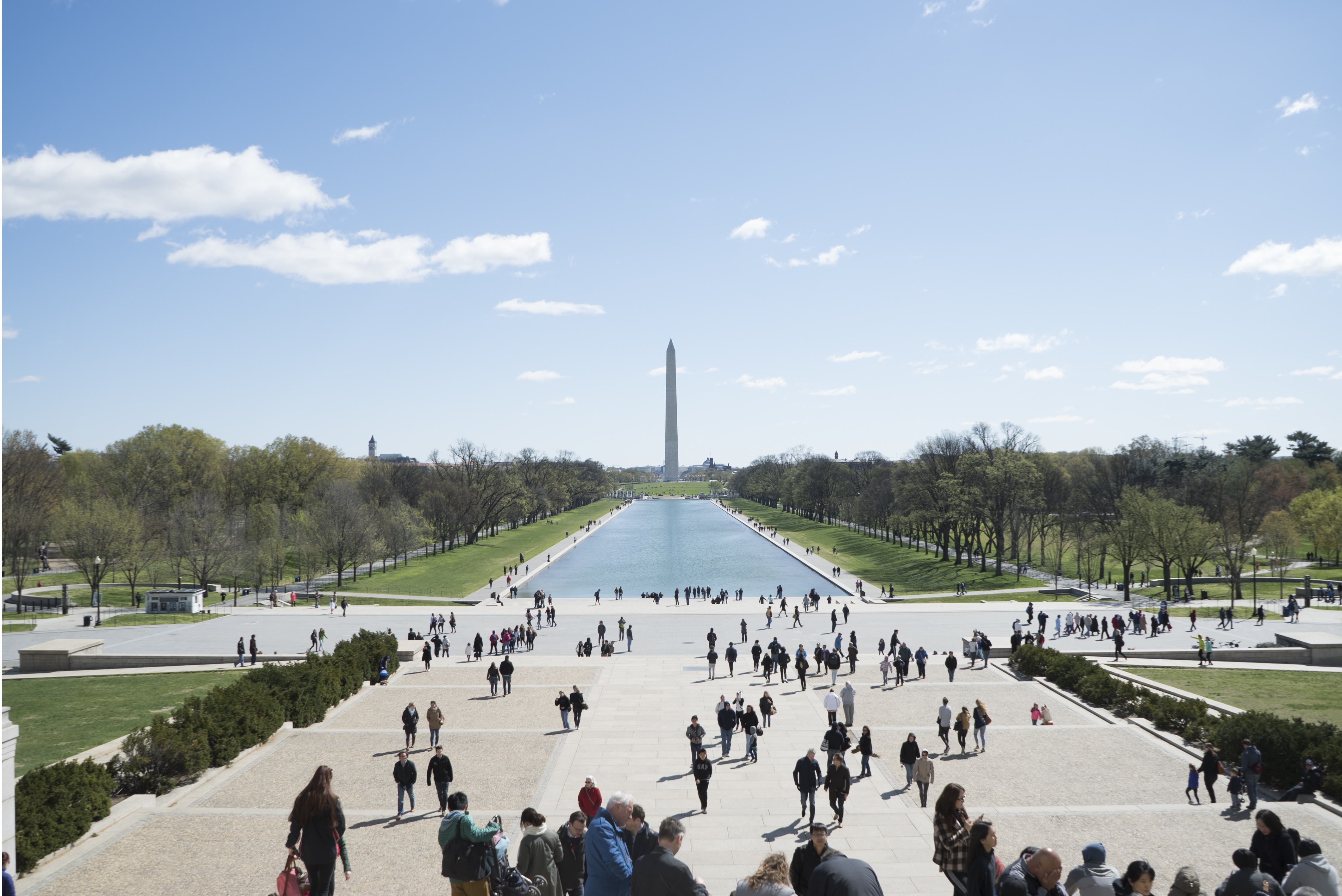 Tourists and the Washington Monument