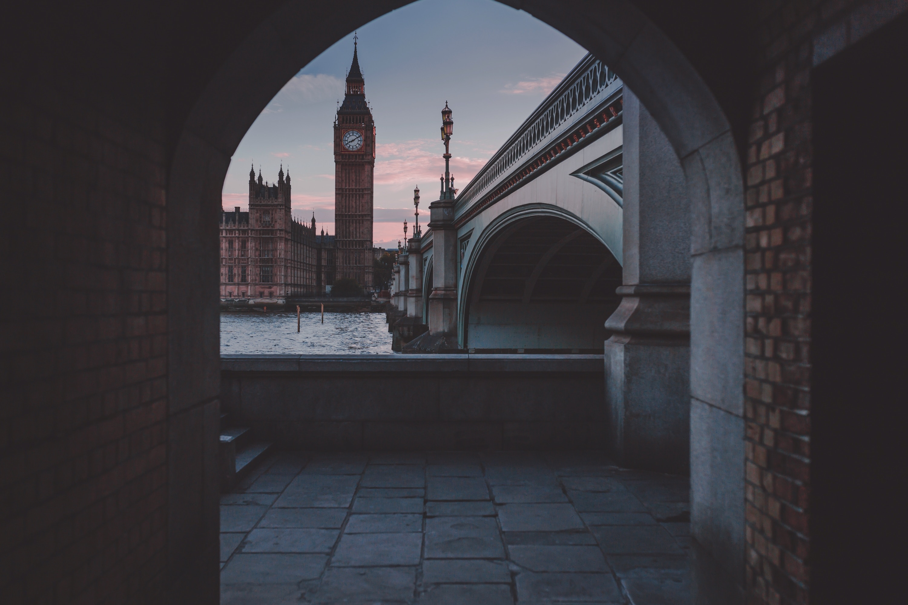 A dark passage in  London