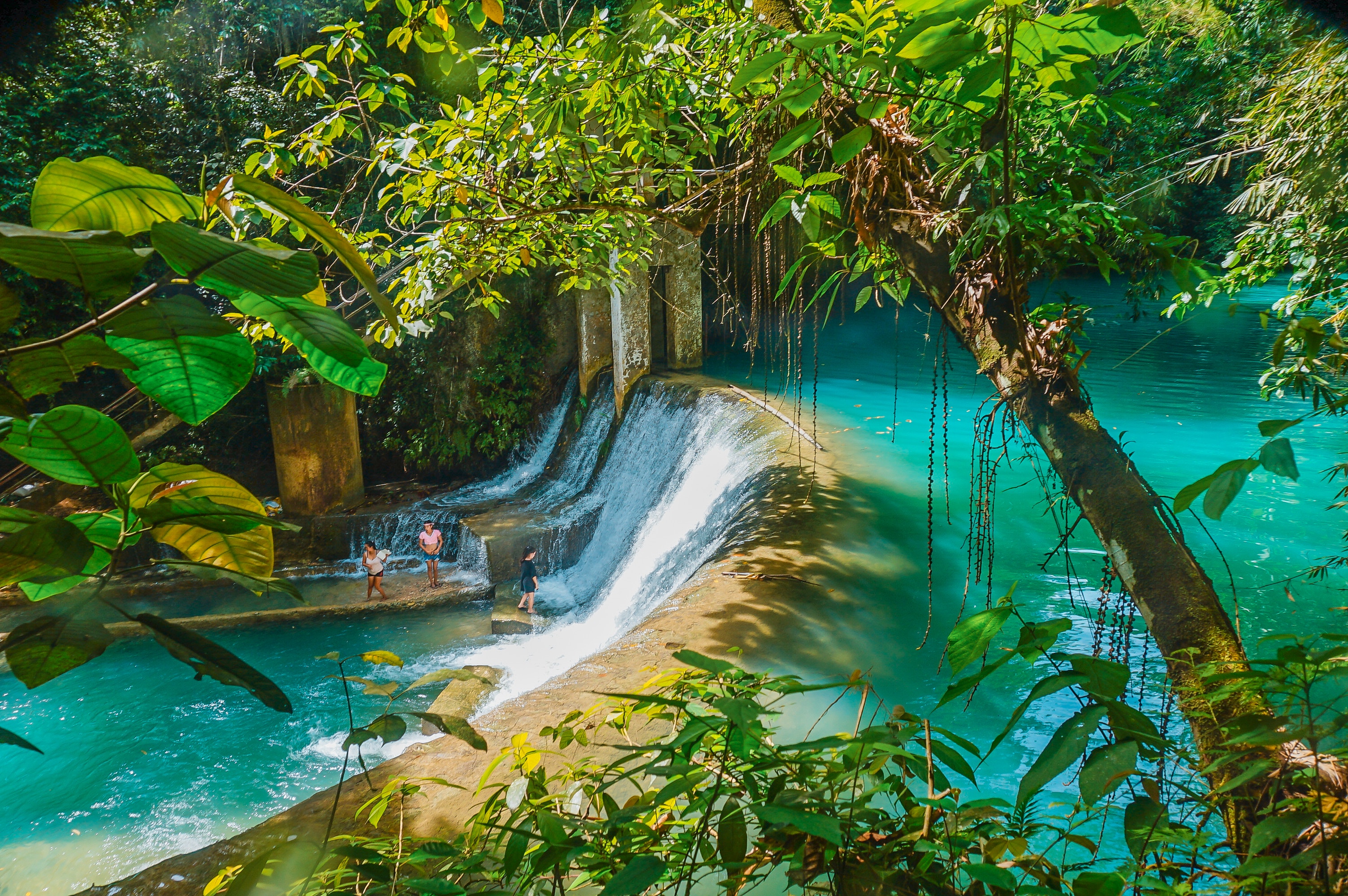 stunning waterfalls cebu