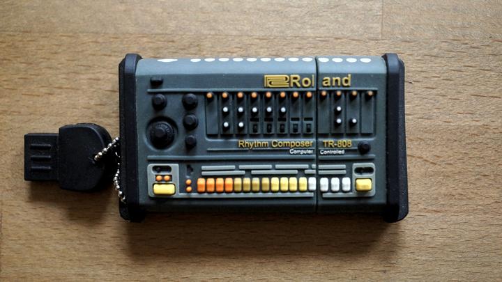 TR-808