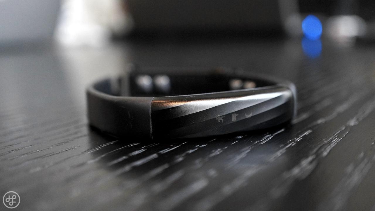 Jawbone Up 3 lead