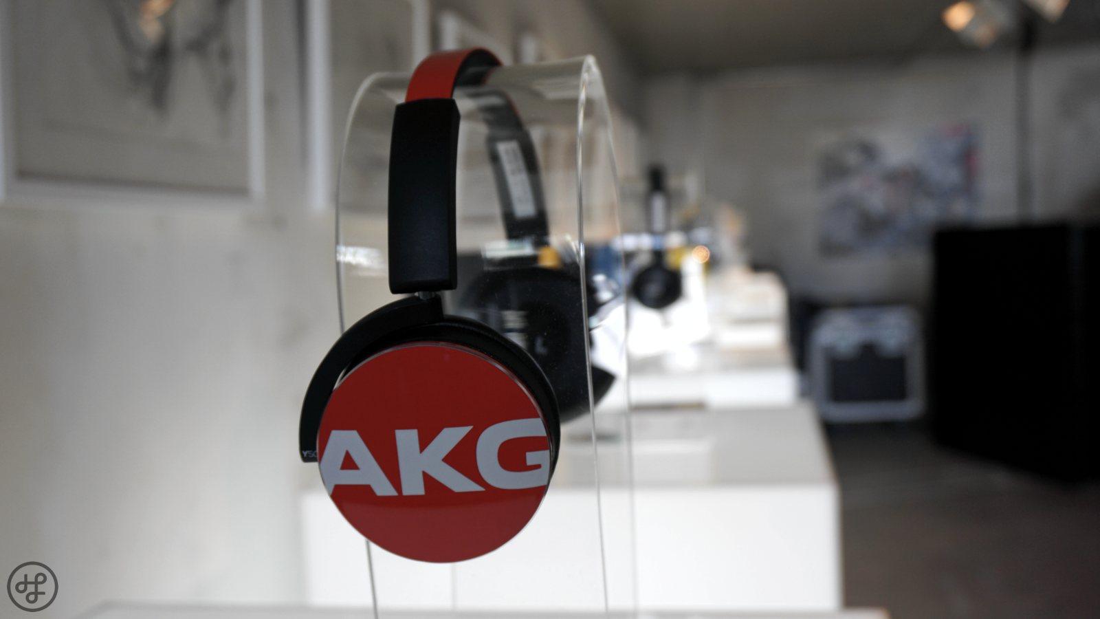 AKG Y50 02