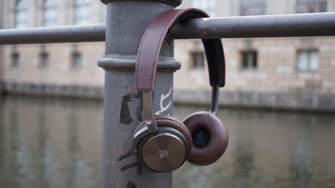 Beoplay H8 lead
