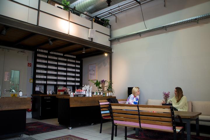 Das Business Our Vodka Foyer 9