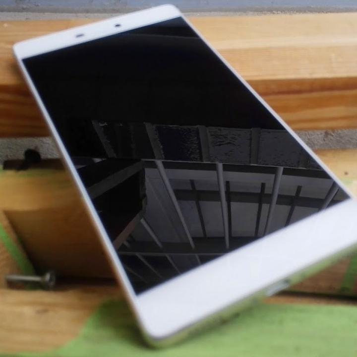 Huawei auf Holz