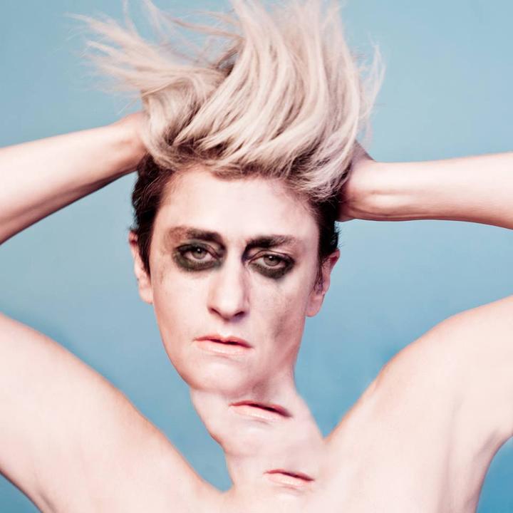 Peaches Rub Cover Walkman