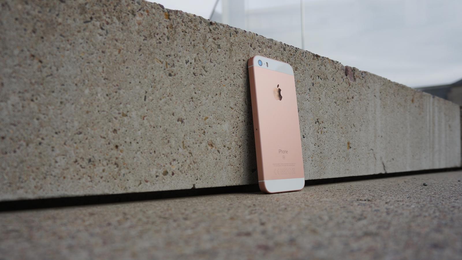 iPhone SE Review 08