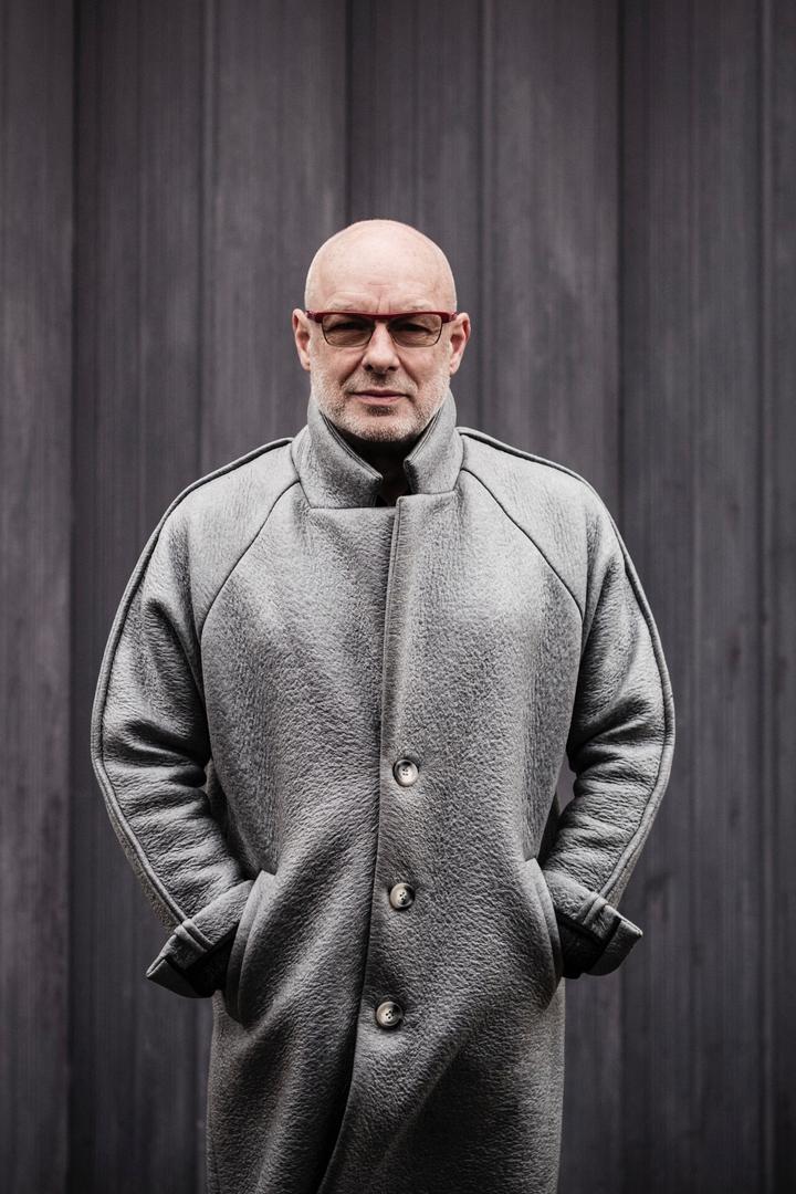 Brian Eno Portrait 01