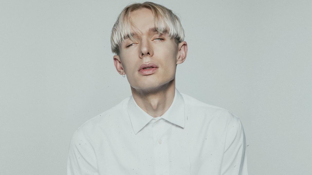 Douglas Dare - Portrait lead