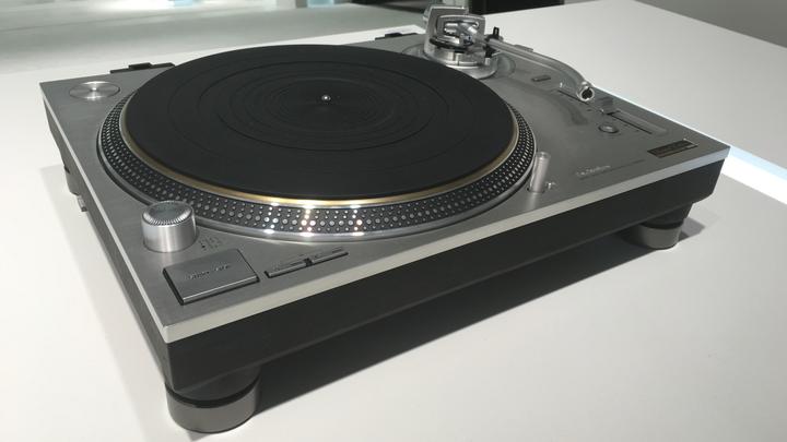 Technics Plattenspieler LL 08012017