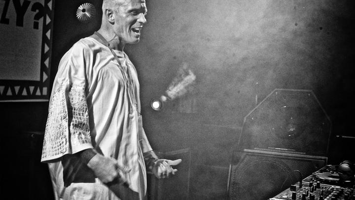 Mr.C beim Auflegen