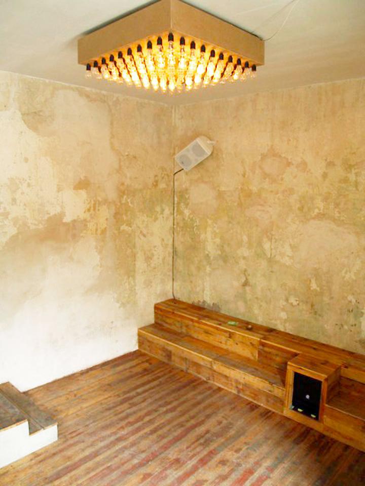 farbfernseherfloor