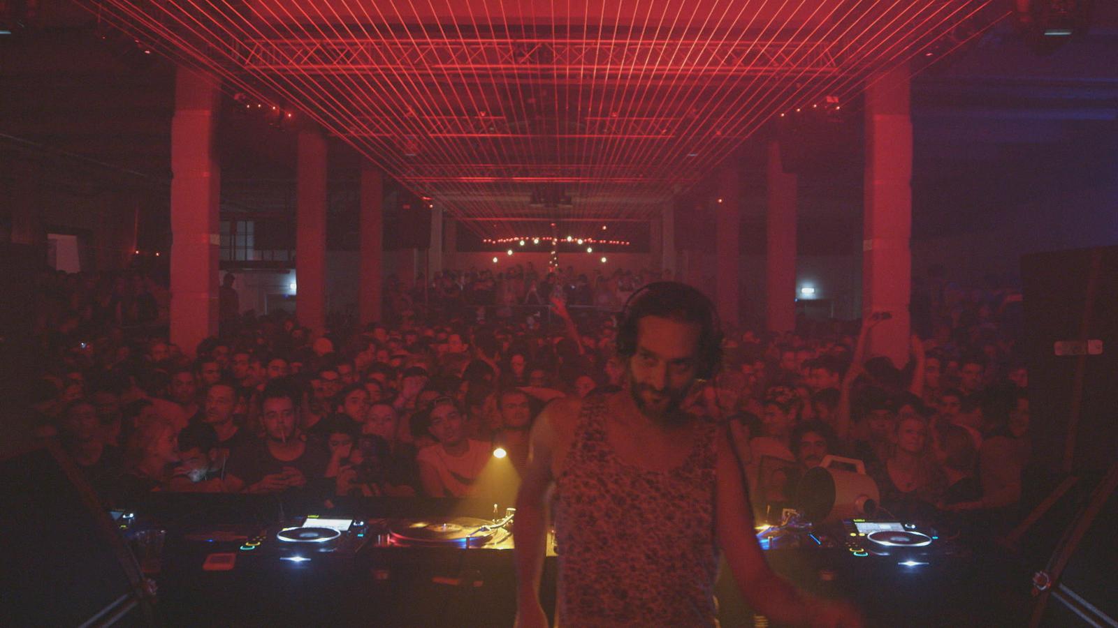 Denk ich an Deutschland in der Nacht - Ricardo Villalobos 02