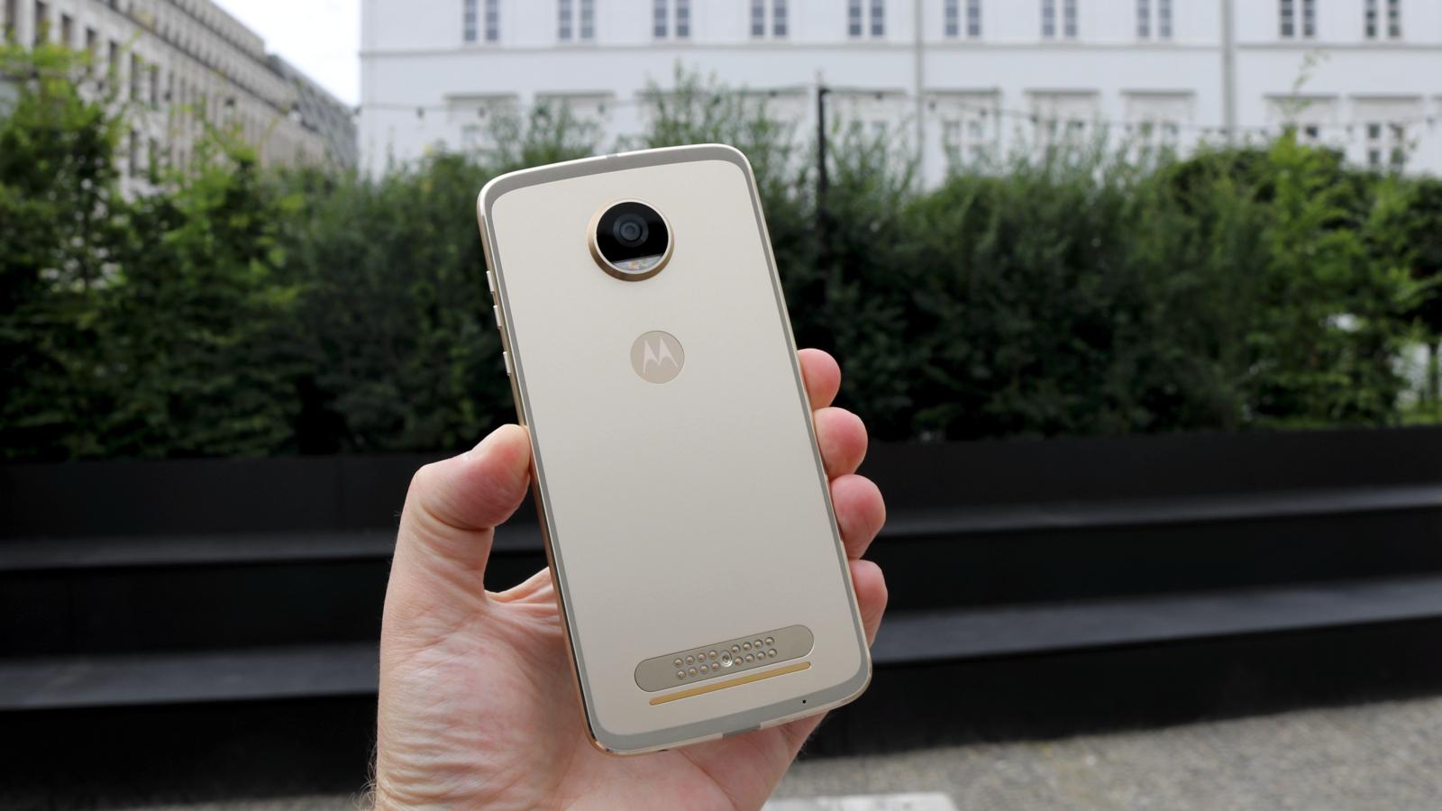 Motorola Z2 Play