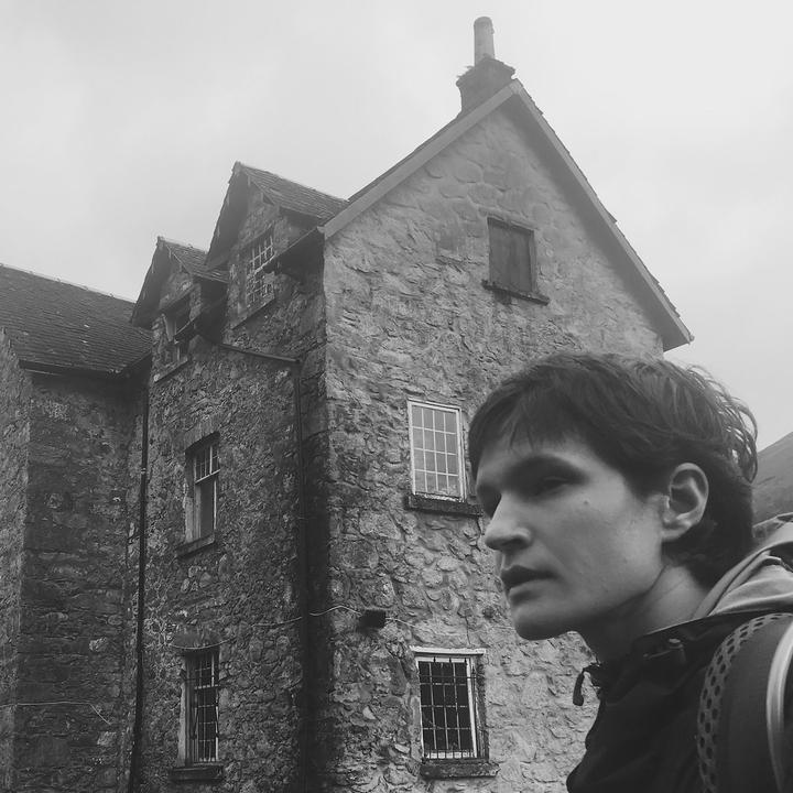 Adrianne Lenker abysskiss Cover