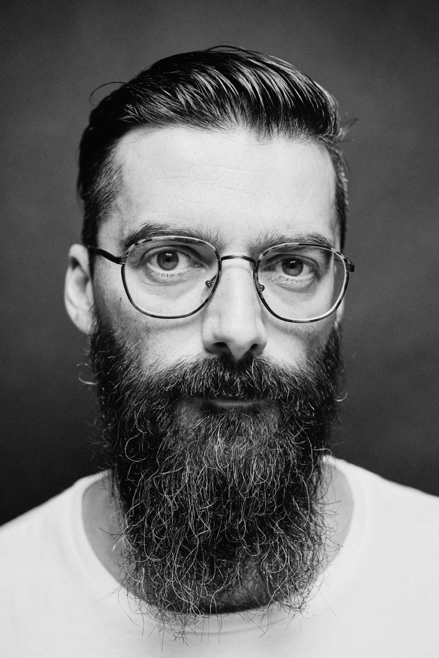 Ivkovic Portrait hoch 2