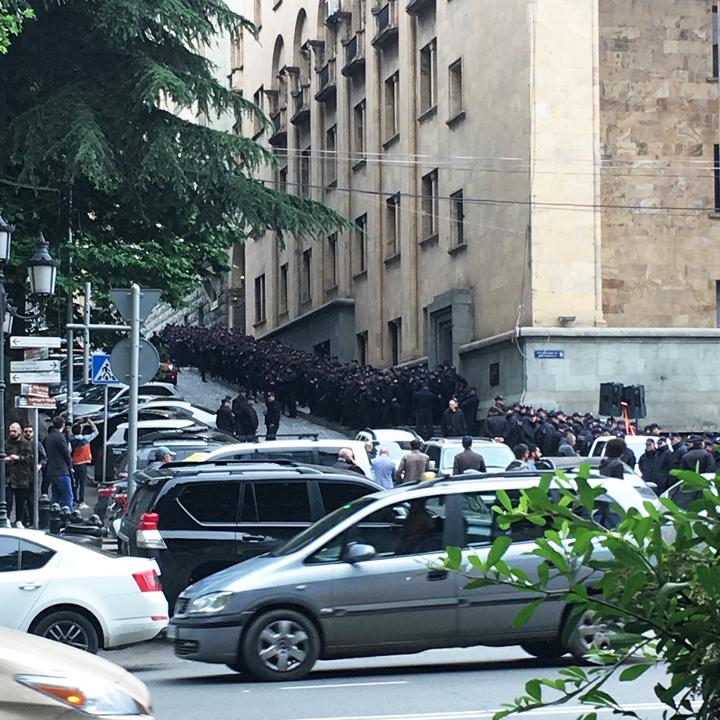 20180517-tiflis-police-corner