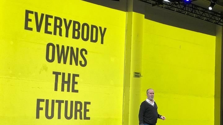 Douglas Coupland - LL20052018