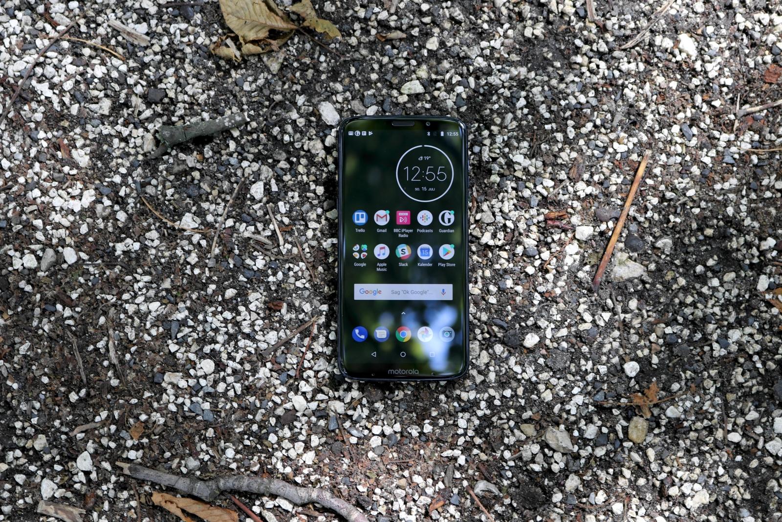 Moto Z3 Play 02