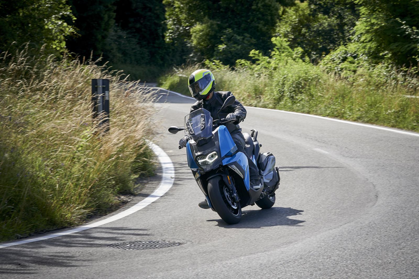 BMW C 400 X rechtskurve