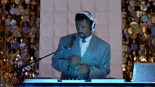 WWalkman-25082018-lede-new-gif