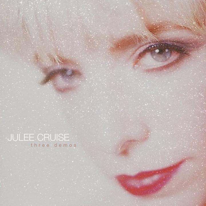 WWalkman-Julee Cruise