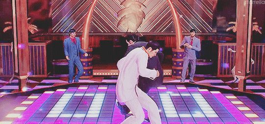WWalkman-07122019-lede-gif