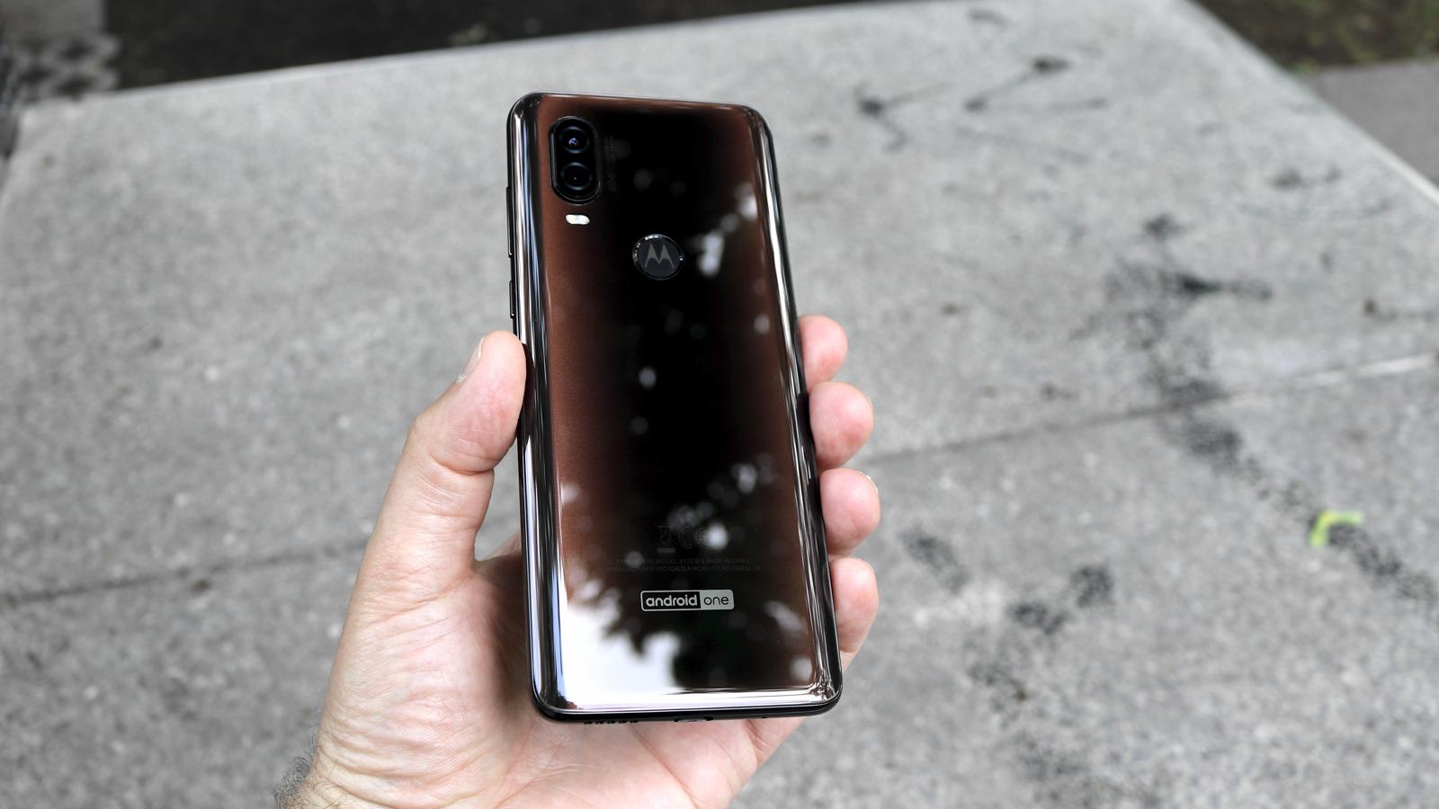 Motorola One Vision 04