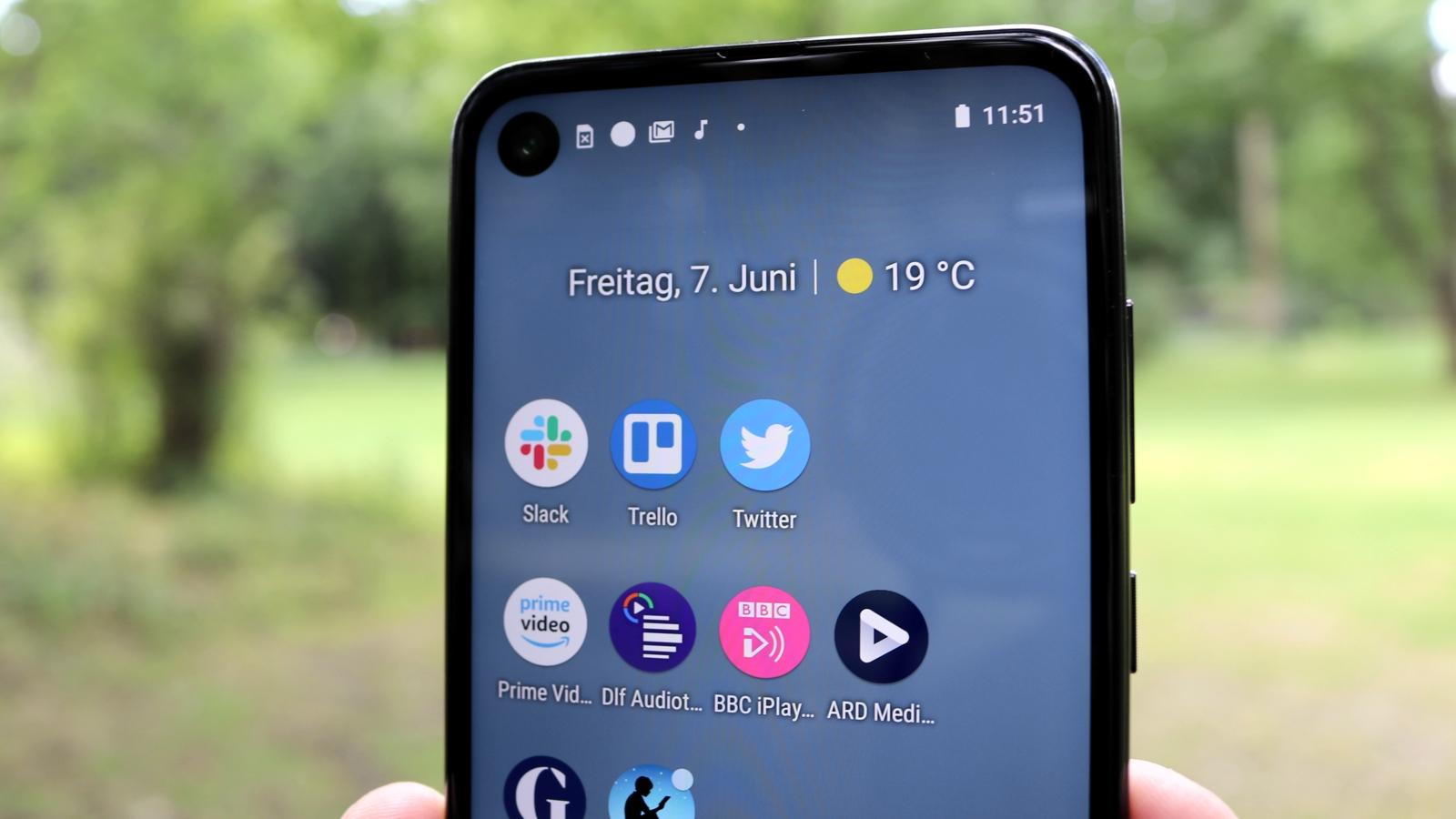 Motorola One Vision lede