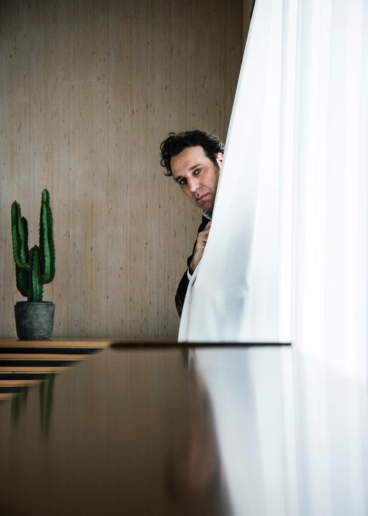 Chilly Gonzales Portrait 02
