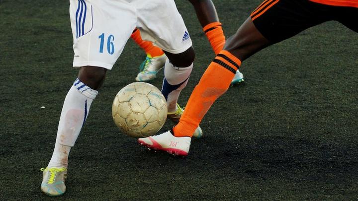LL2806 Fußball