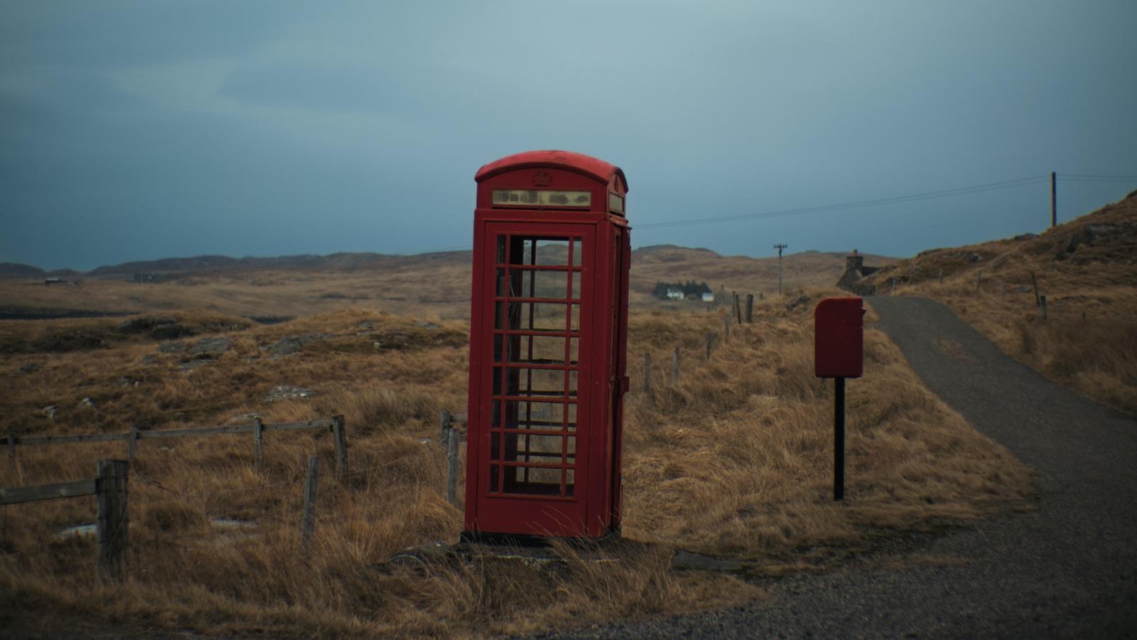 Frequenzfilter eine einglische telefonzelle auf dem land