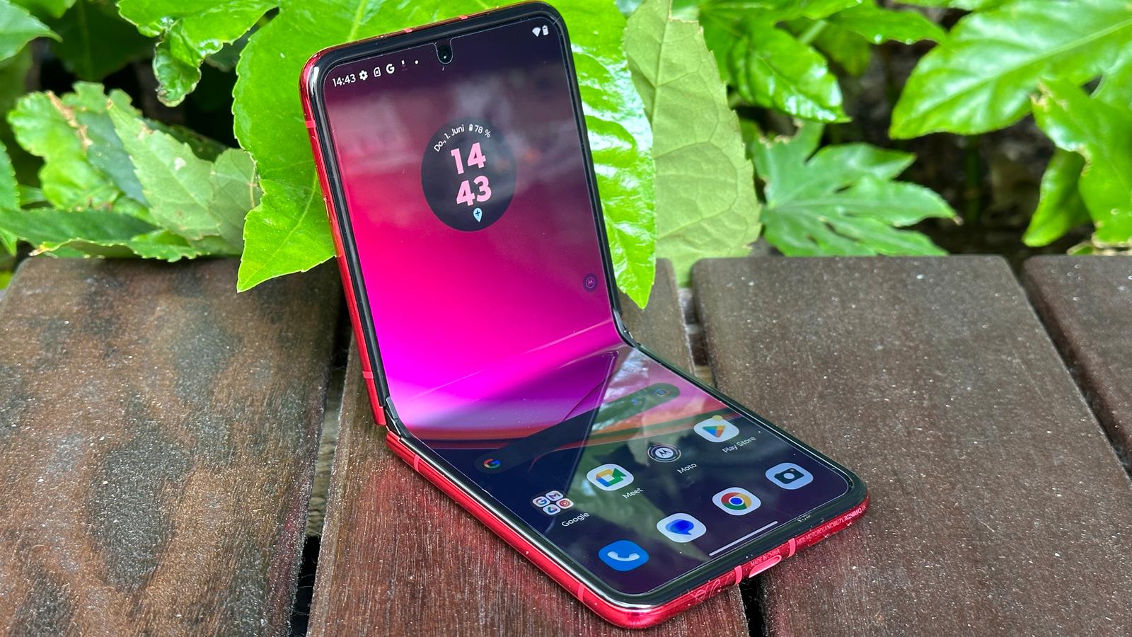 Motorola razr 40 ultra banner