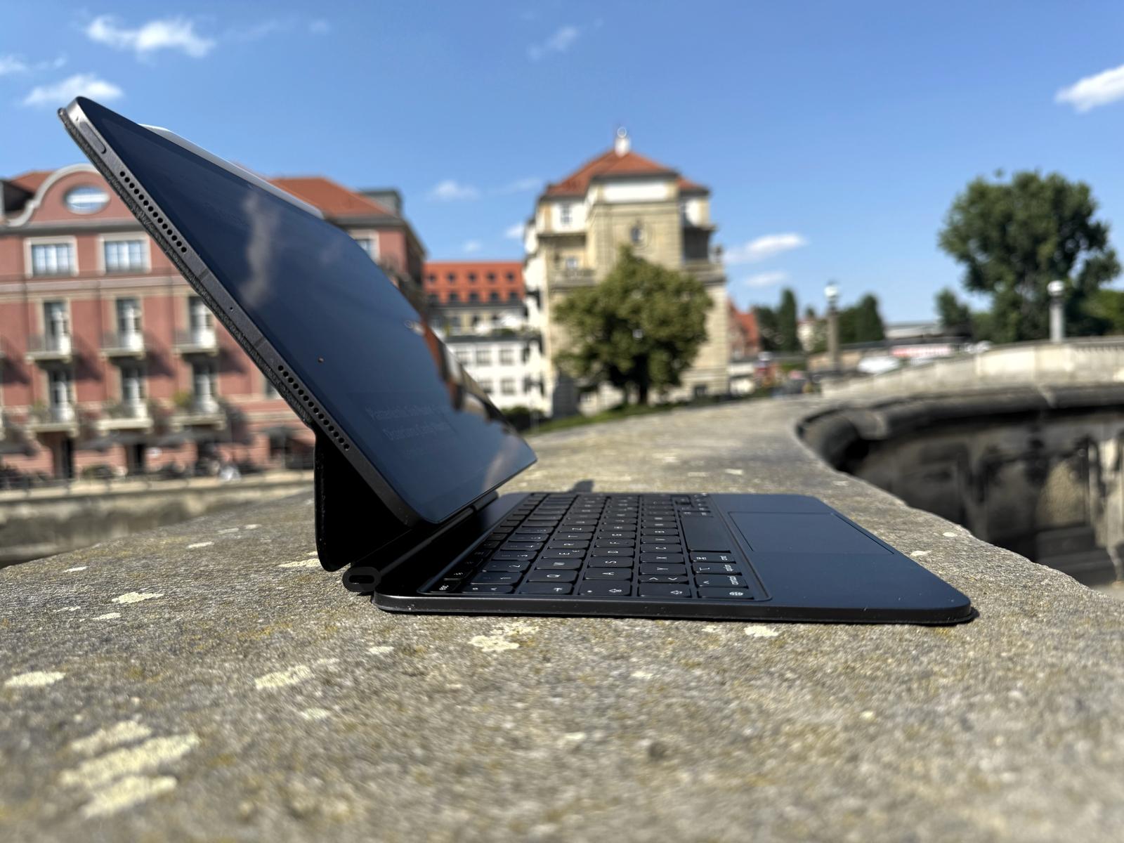 iPad Pro 2024 Review Seitenansicht