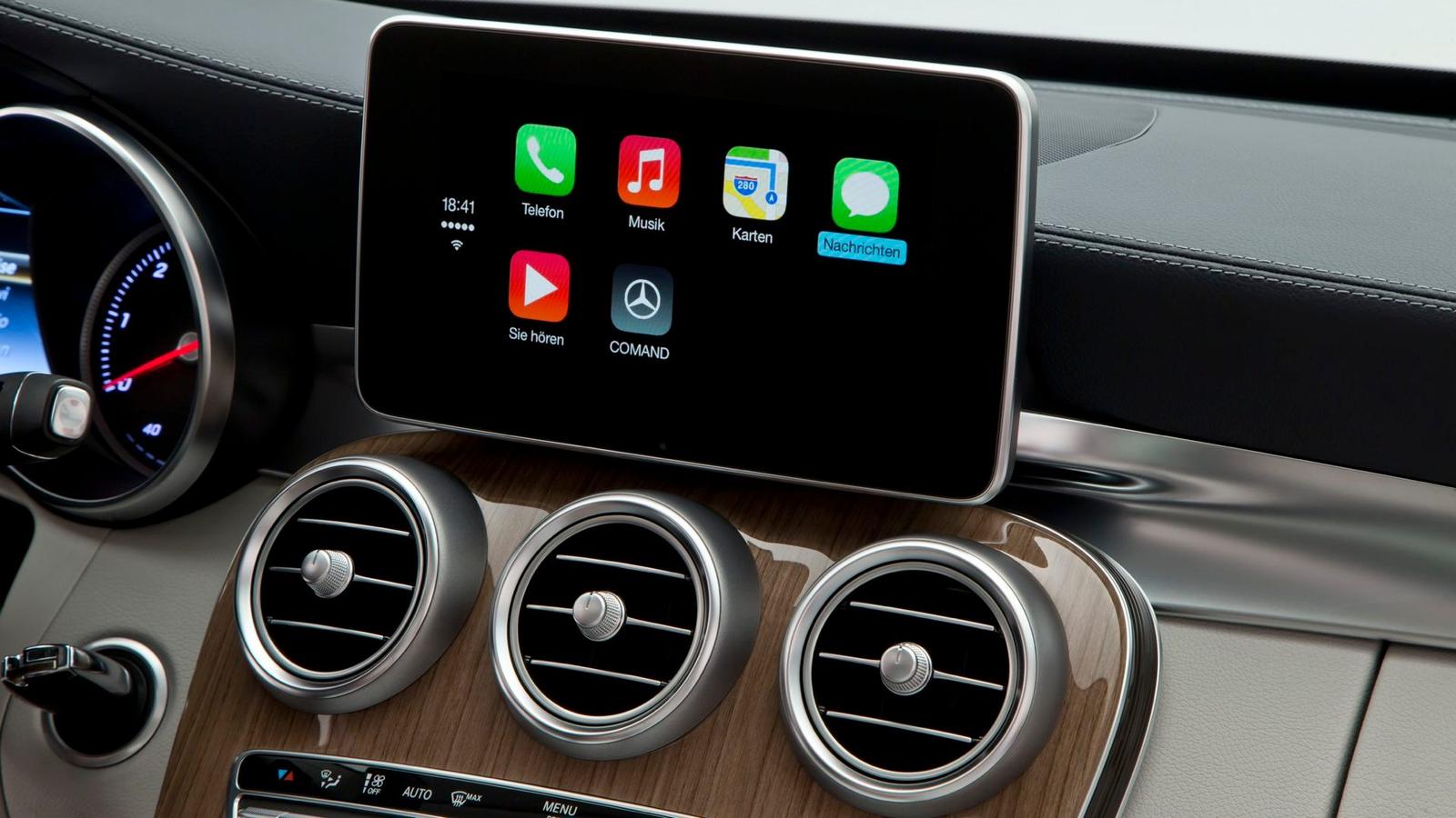 CarPlay Benz Lead