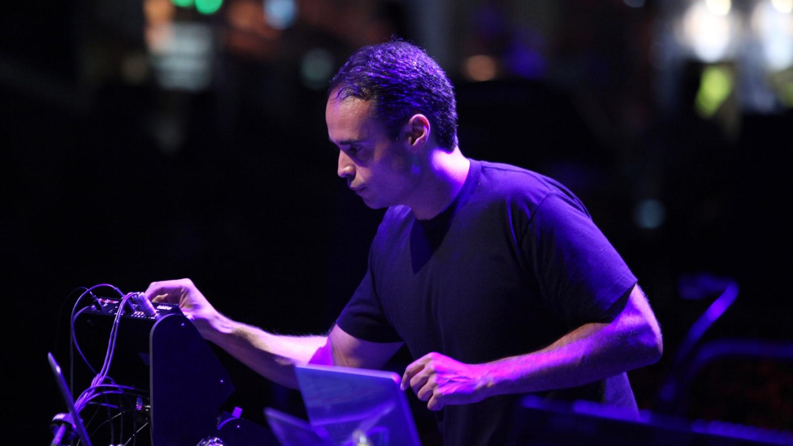 John Tejada Live 03