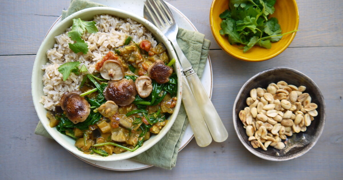 Curry met shiitake, groenten en koriander recepten uit onze maaltijdboxen De Krat