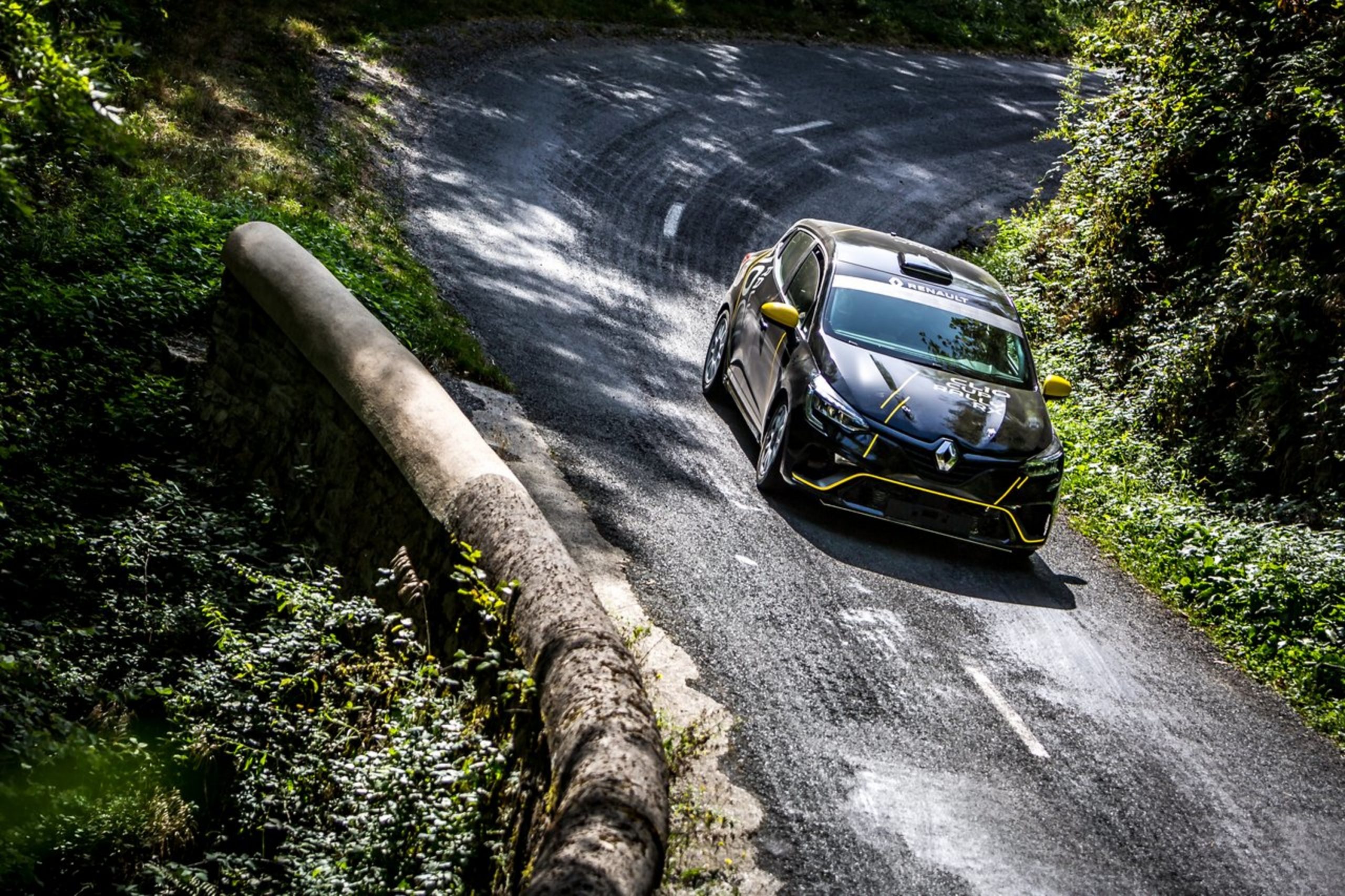 Top Team Toksport Ready To Thrive Again In Erc With New Clio Rally5 Fia Erc European Rally Championship