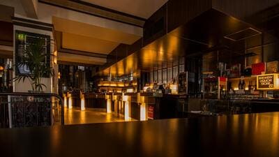 Bars & Lounges