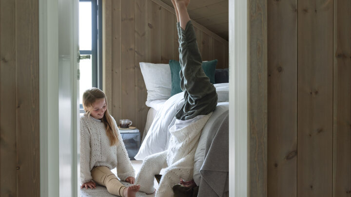 Derfor er vinteren den perfekte tiden for å beise inne på hytta!