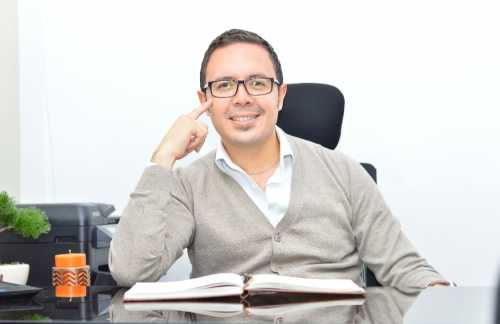 Logo de Xavier Albuja