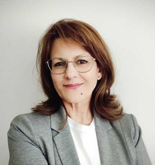 Logo de Adelina Bernardo