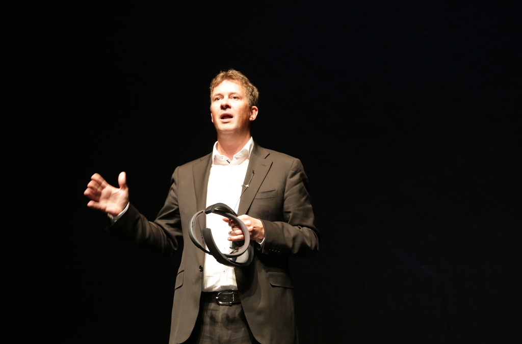An SAP presenter discussing innovative applications in digital business at the SAP Forum Belgrade 2017.