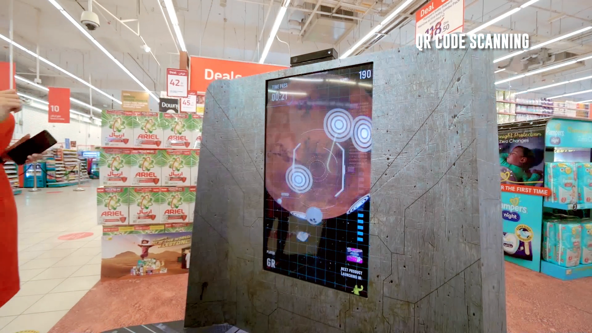 Close-up of the "MARS Landing Kinect Game" screen, showing a virtual Mars surface with a score of "190" and a timer counting down.