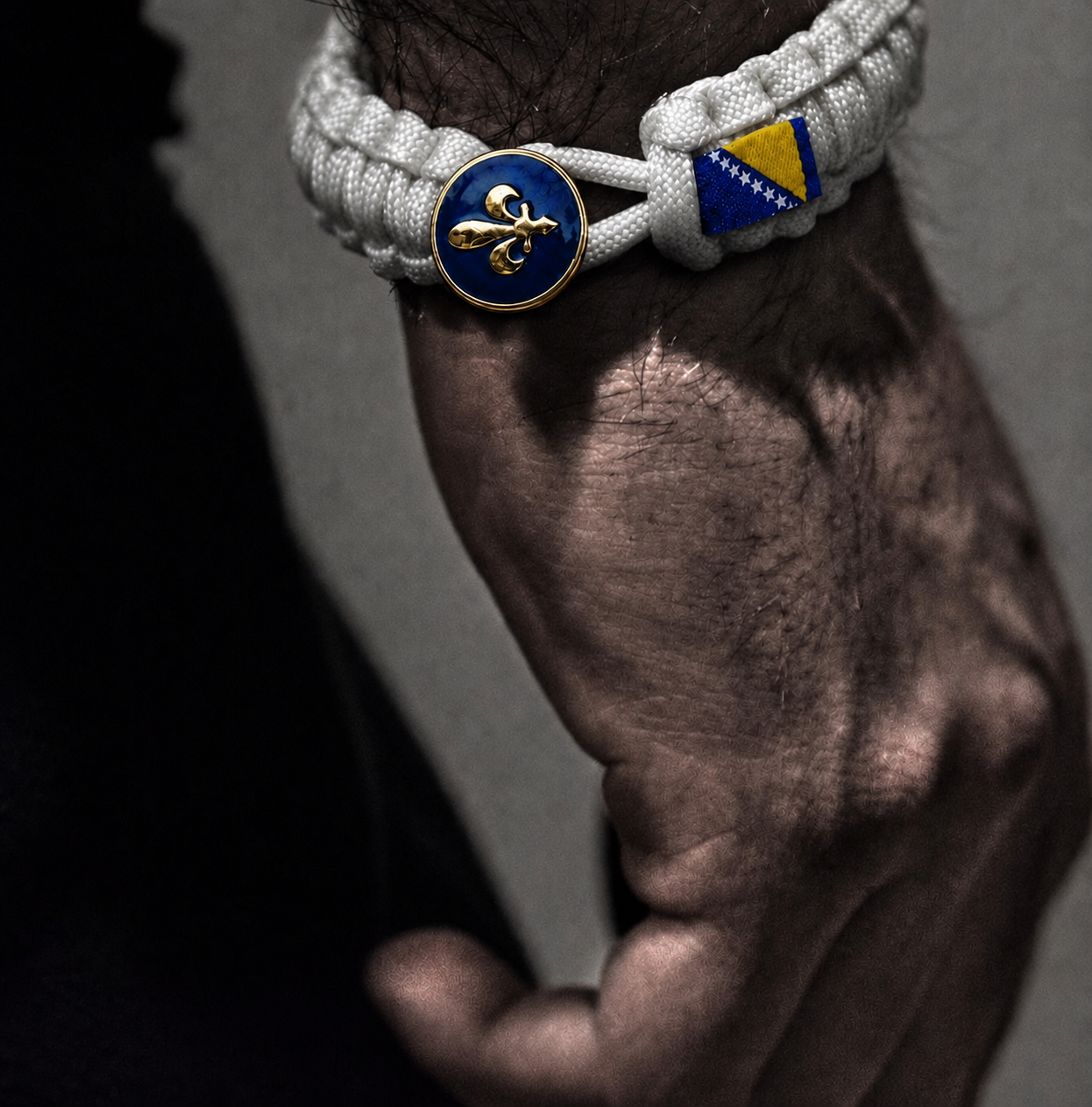 United By Pride armband med handgjorda detaljer