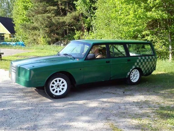 Nybyggd Volvo 245 folkracebil år 2015.
