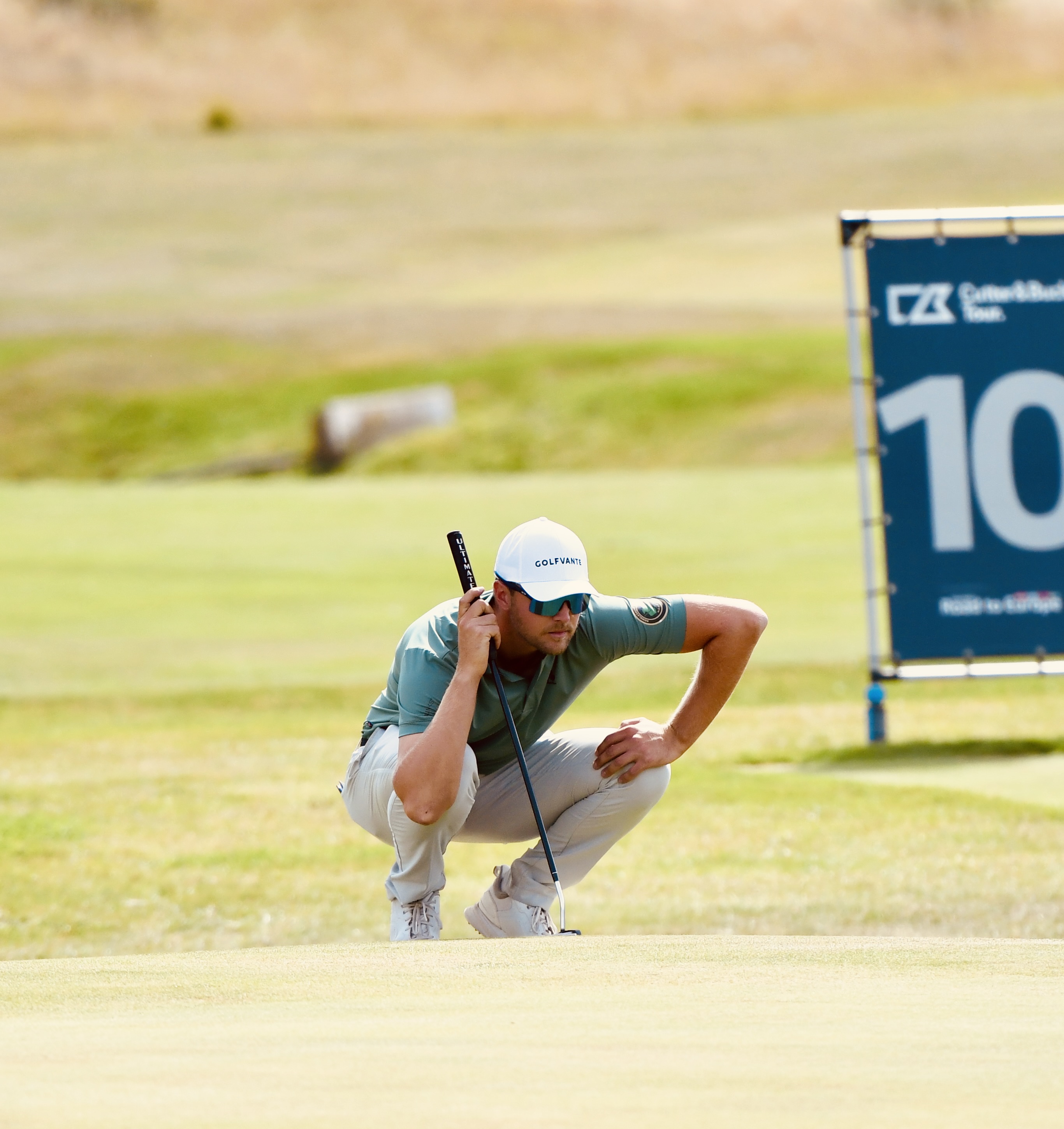 Albin Tid&eacute;n p&aring; fairway