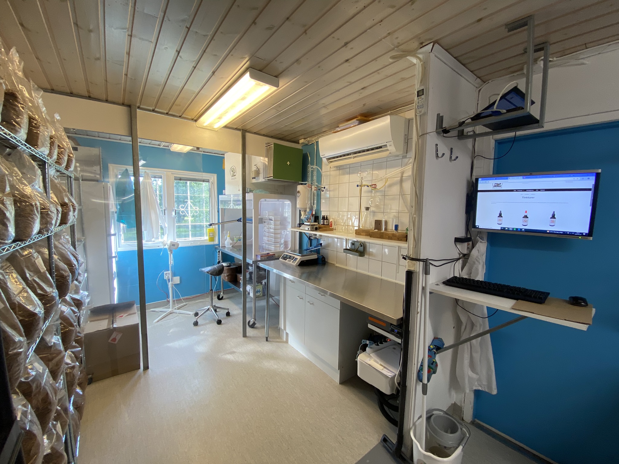 Utrustning i Svampfabrikens laboratorium